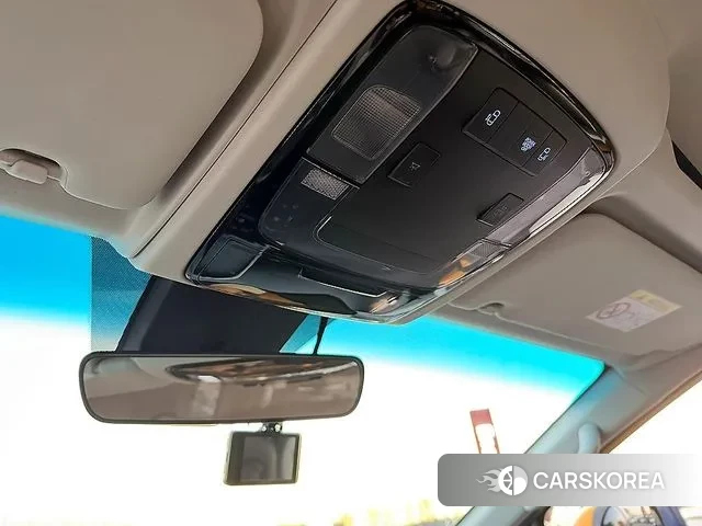 Hyundai Staria 2023 Желтый из Кореи, фото 5