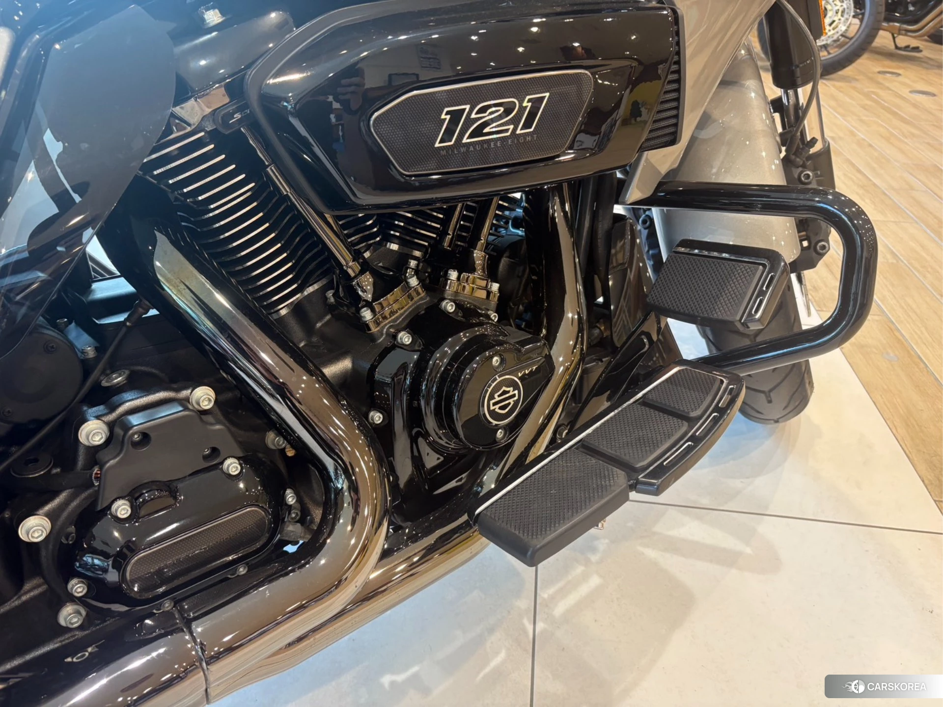 Проданный Harley-Davidson Road Glide FLTRXSE1800 CVO 2023 из Японии, фото 3