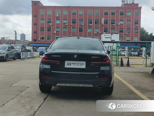 BMW 5 series 2021 Черный из Китая, фото 5