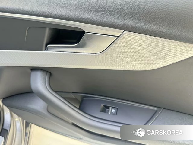 Audi A4 (import) 2021 Темно-серый из Китая, фото 5
