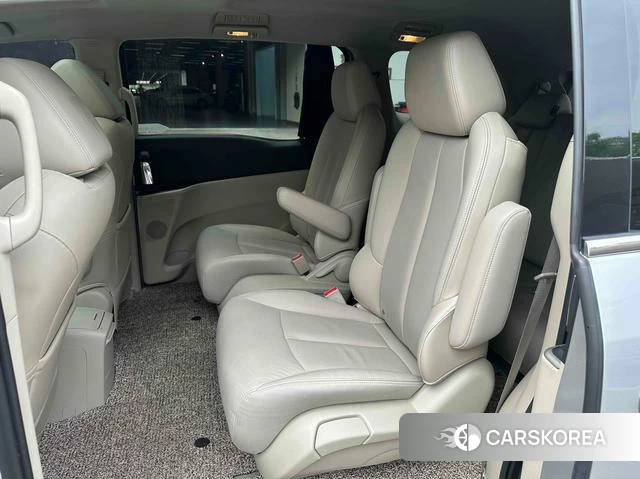 Buick GL8 2020 Серебристо-серый из Китая, фото 5