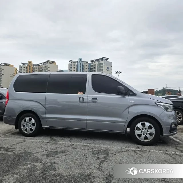 Hyundai The New Grand Starex 2018 Цвет тростника из Кореи, фото 5