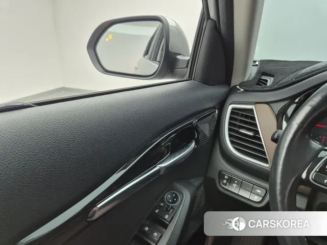 Kia Seltos 2021 Серебристо-серый из Кореи, фото 5