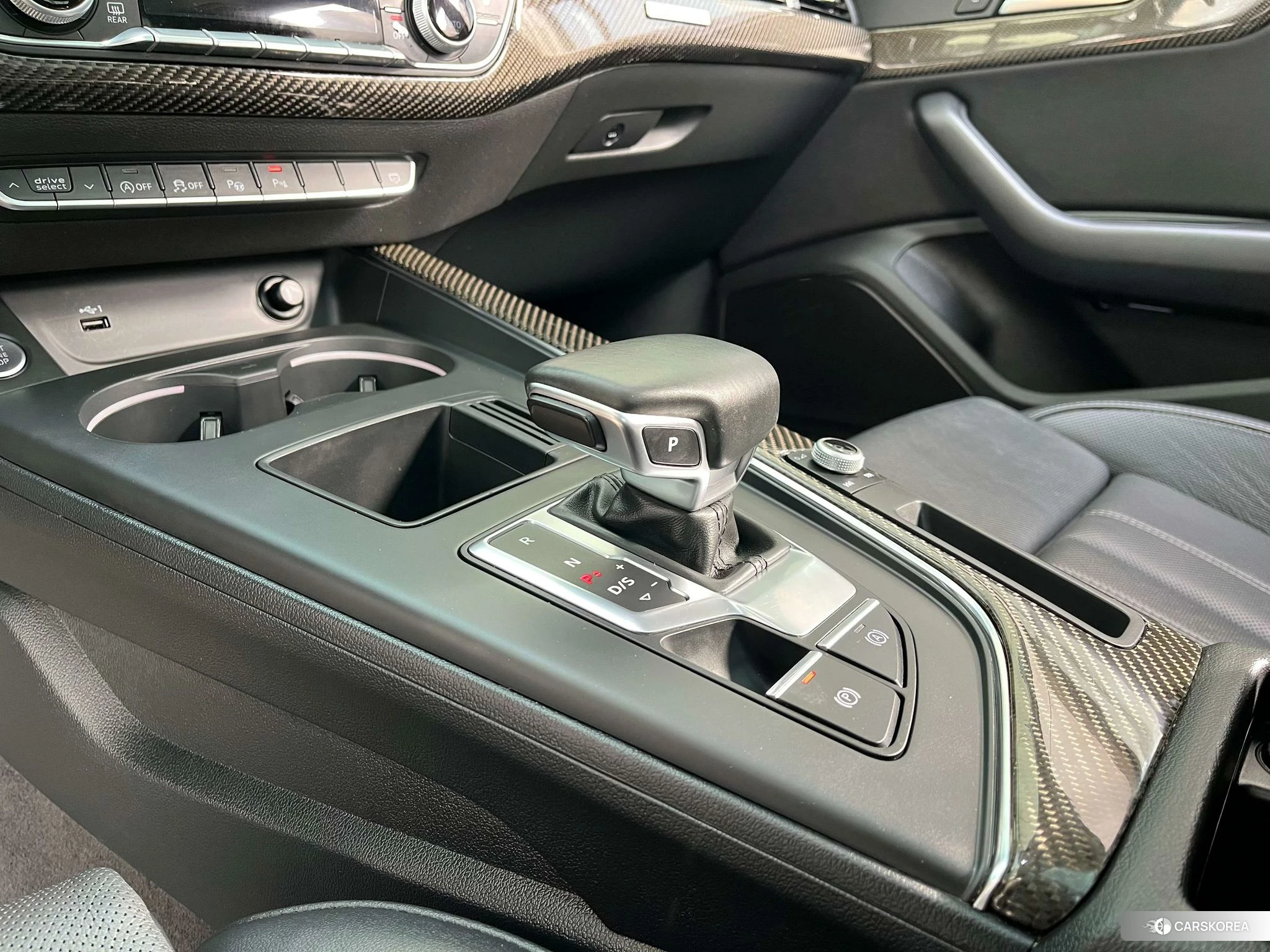 Audi A4L 2020 Темно-серый из Китая, фото 5