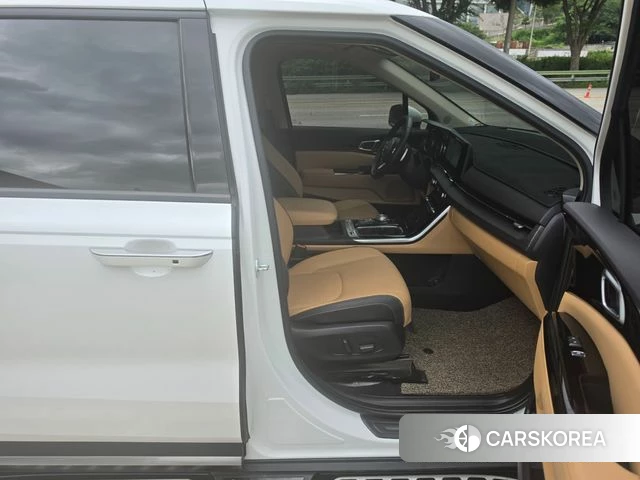 Kia Carnival 4th generation 2023 Белый из Кореи, фото 5