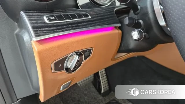 Mercedes-Benz E-Class W213 2018 Белый из Кореи, фото 5