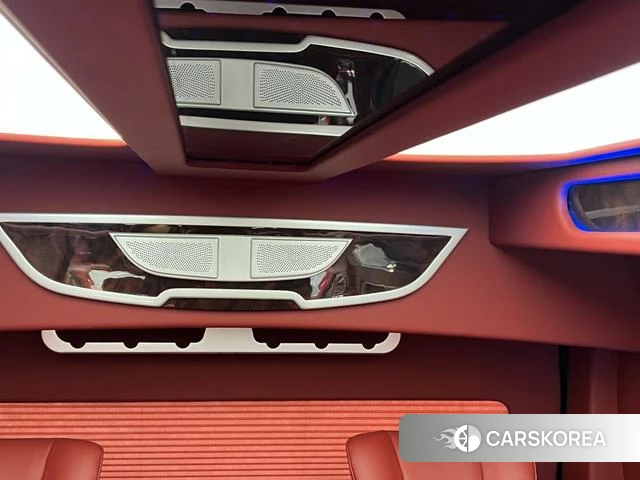 Toyota Hiace 2024 Черный из Китая, фото 5