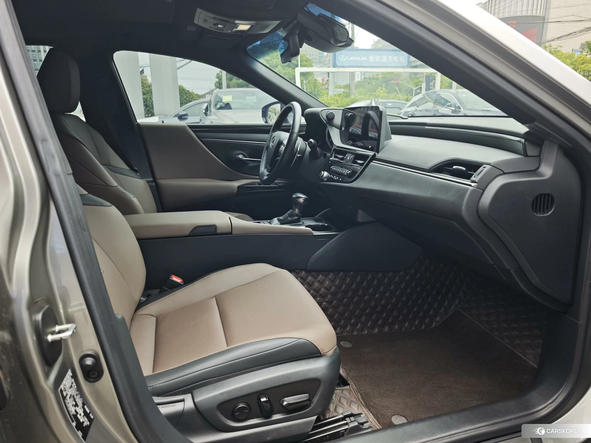 Lexus ES 2022 Серебристо-серый из Китая, фото 5