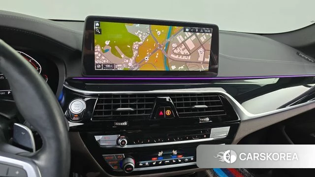 BMW 5 Series (G30) 2021 Белый из Кореи, фото 5