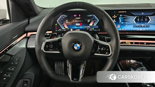 BMW 5 Series (G60) 2025 Белый из Кореи, фото 5