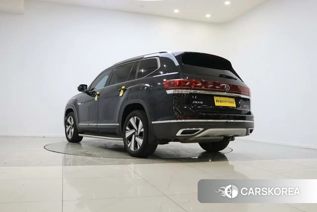 Volkswagen Tourang 2023 Черный из Китая, фото 5