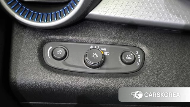 Chevrolet (GM Daewoo) Trax Crossover 2023 Черный из Кореи, фото 5