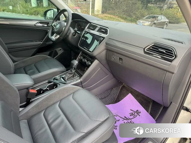 Volkswagen Tiguan L 2021 Шампань из Китая, фото 5