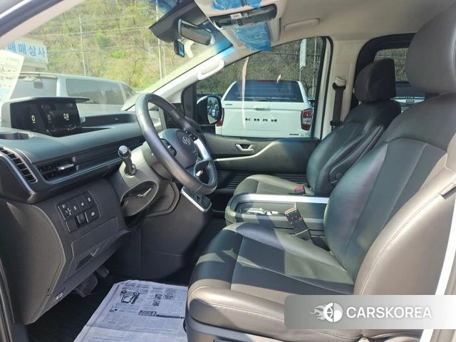 Hyundai Staria 2023 Серебряный из Кореи, фото 5