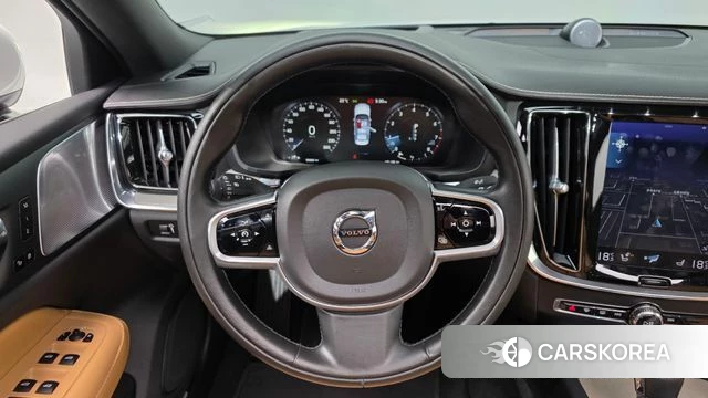 Volvo S60 3rd generation 2019 Белый из Кореи, фото 5