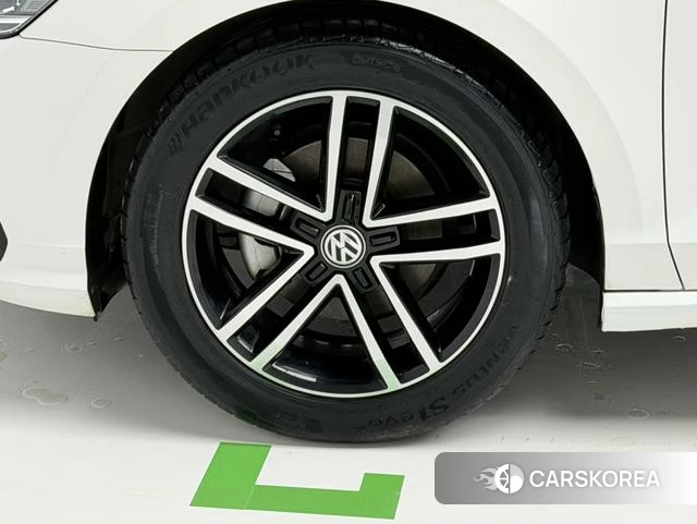 Volkswagen Lingdu 2021 Белый из Китая, фото 5