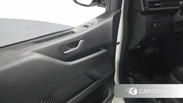 Hyundai Staria 2021 Белый из Кореи, фото 5