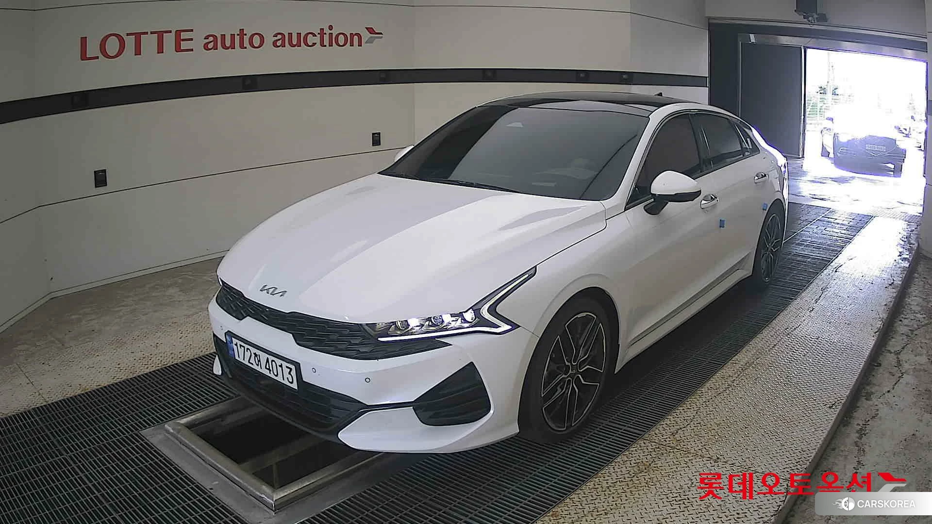 Kia K5 2023 Snow White Pearl (optional) из Кореи, фото 5