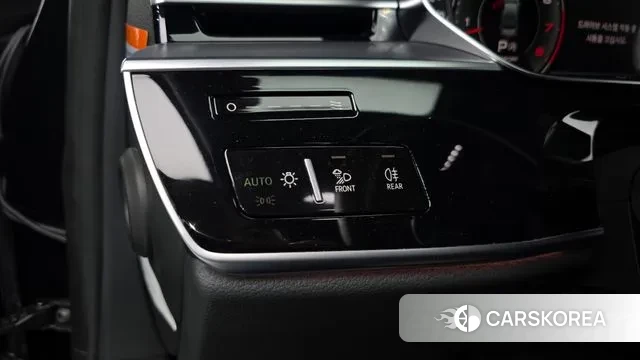 Audi A8 (D5) 2021 Черный из Кореи, фото 5