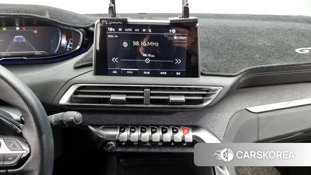 Peugeot 5008 second generation 2020 Черный из Кореи, фото 5