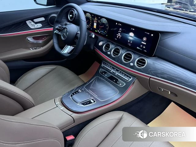 Mercedes-Benz E-class (imported) 2021 Синий из Китая, фото 5