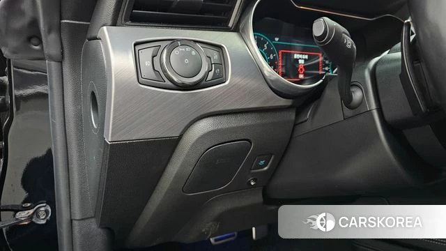 Ford Mustang 2022 Черный из Кореи, фото 5