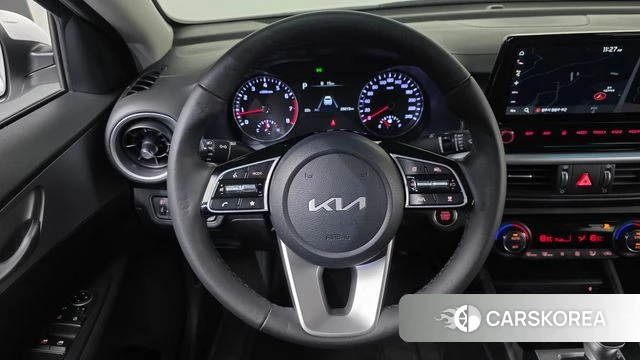 Kia The New K3 2nd generation 2022 Белый из Кореи, фото 5