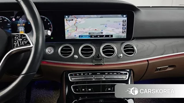 Mercedes-Benz E-Class W213 2022 Белый из Кореи, фото 5