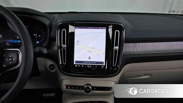 Volvo XC40 2022 Белый из Кореи, фото 5