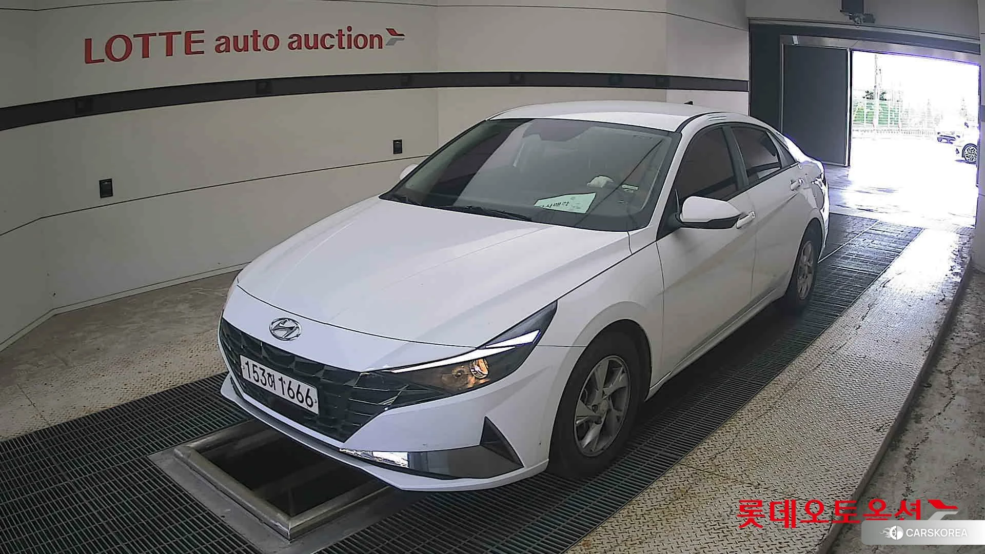 Hyundai Avante 2021 Polar White из Кореи, фото 5