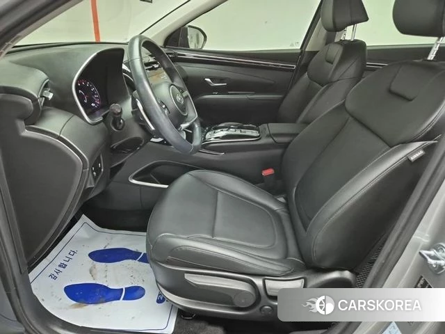 Hyundai Tucson (NX4) 2022 Серебристо-серый из Кореи, фото 5