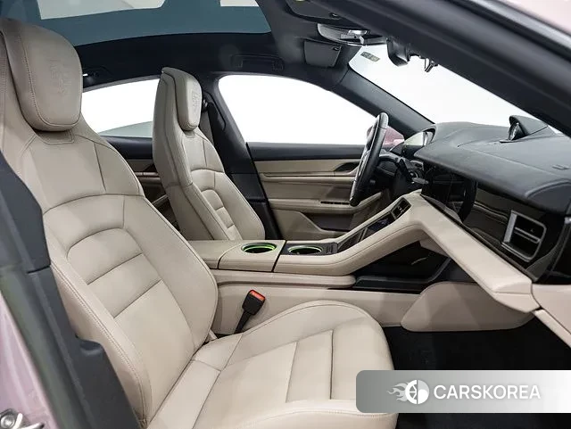 Porsche Taycan 2023 Розовый из Кореи, фото 5