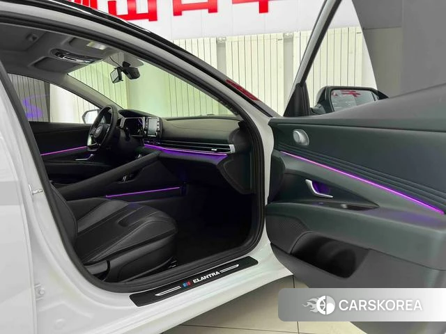 Hyundai Elantra 2023 Белый из Китая, фото 5
