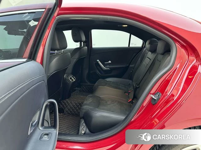 Mercedes-Benz Class A 2021 Красный из Китая, фото 5