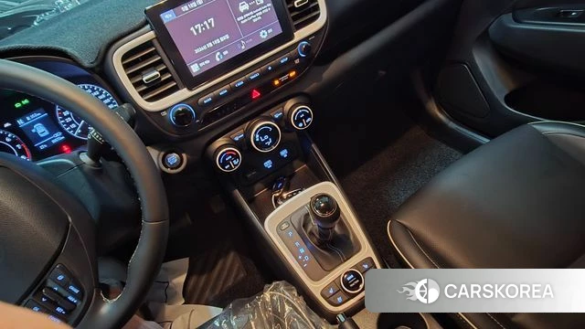 Hyundai Venue 2021 Черный из Кореи, фото 5