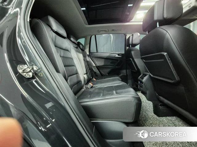Volkswagen Tiguan second Generation 2020 Серый из Кореи, фото 5