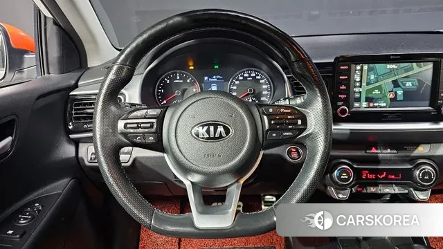 Kia Stonic 2018 Белый из Кореи, фото 5