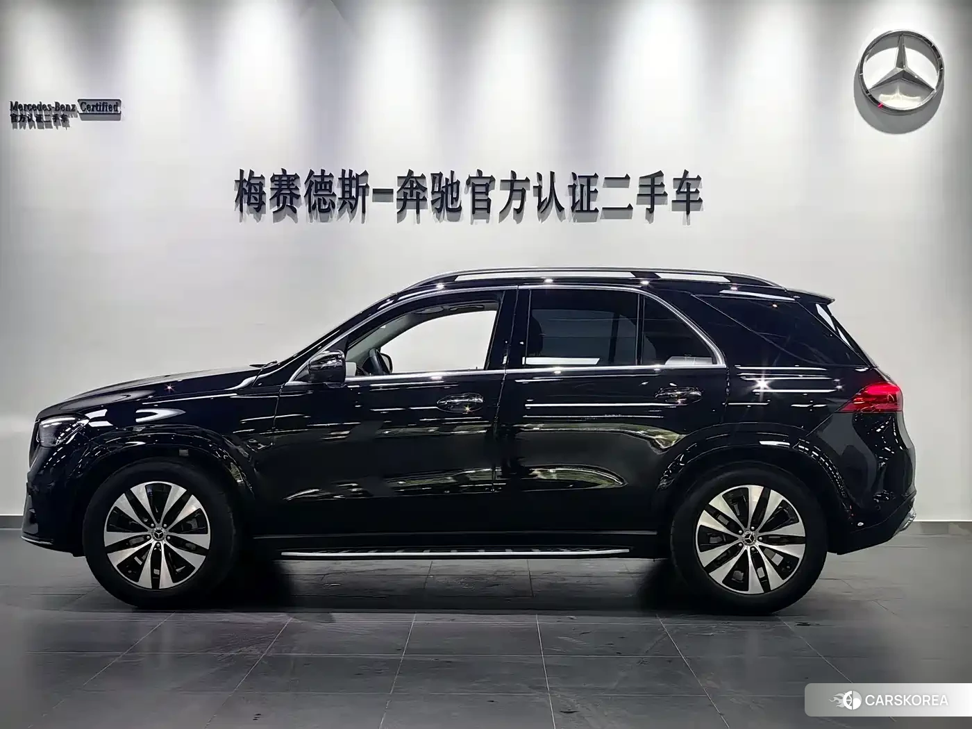 Mercedes-Benz GLE (imported) 2025 Черный из Китая, фото 5