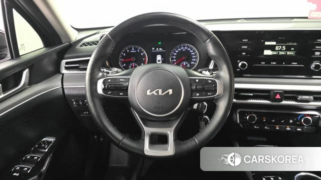 Kia K5 3rd generation 2023 Черный из Кореи, фото 5