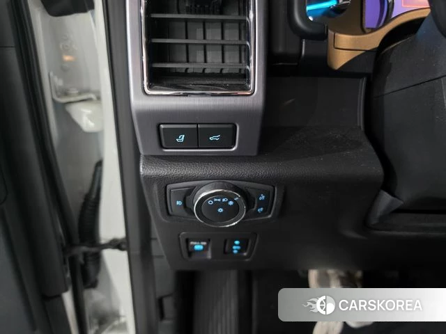 Ford Expeditation 2021 Белый из Кореи, фото 5