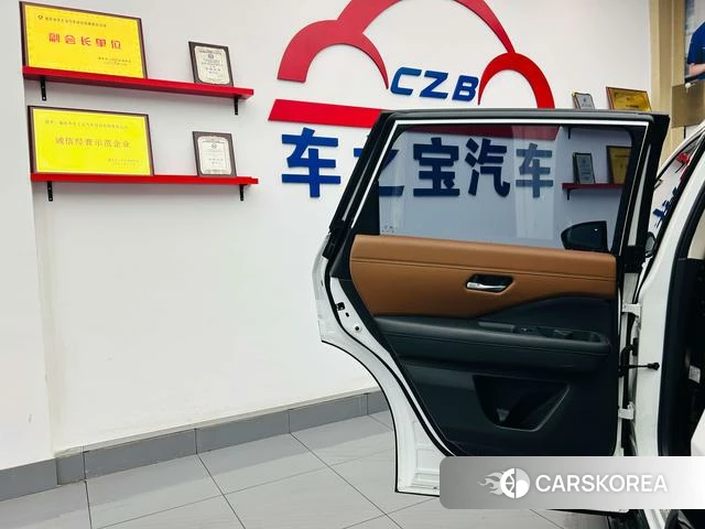 Nissan Exploring the land 2024 Белый из Китая, фото 5