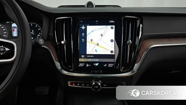 Volvo V60 Cross-Country 2nd Generation 2022 Серый из Кореи, фото 5