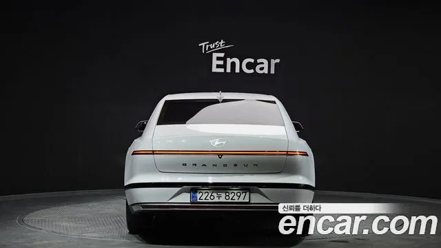 Hyundai Grandeur (GN7) id 2640028 из Кореи 5