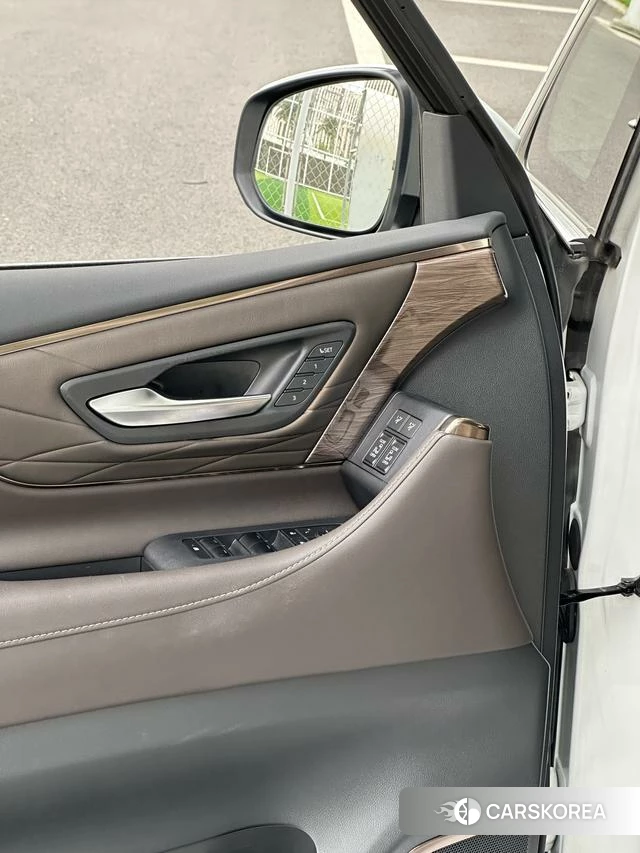 Toyota Elfa 2023 Белый из Китая, фото 5