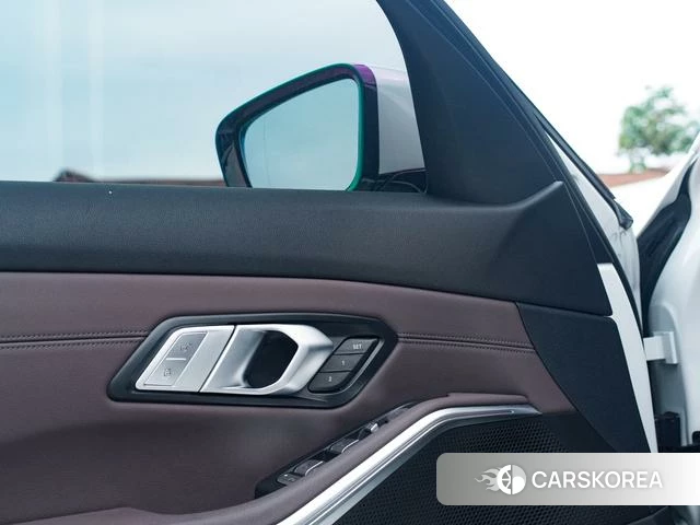 BMW 3 series id 3888967 из Китая 5