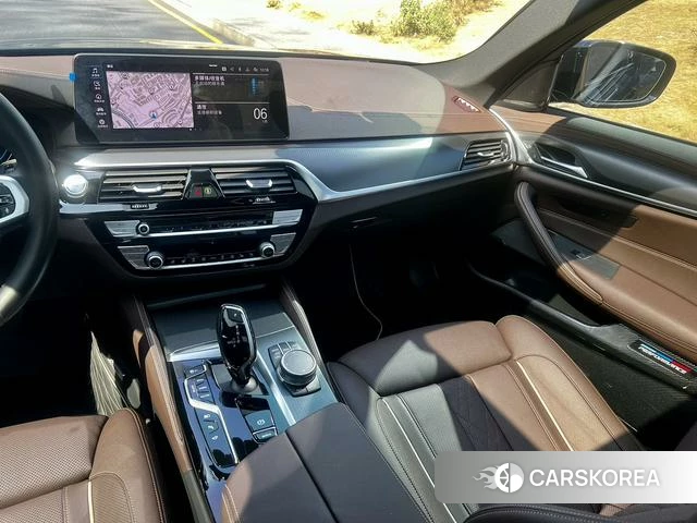BMW 5 series PHEV 2021 Черный из Китая, фото 5