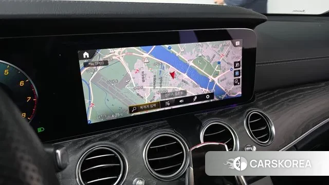 Mercedes-Benz E-Class W213 2021 Белый из Кореи, фото 5