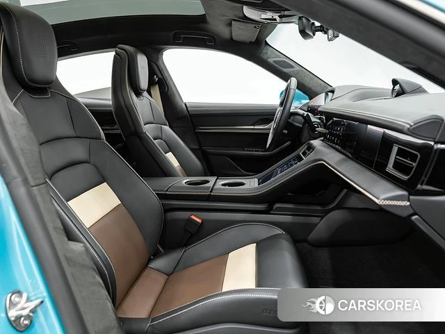 Porsche Taycan 2025 Синий нефрит из Кореи, фото 5