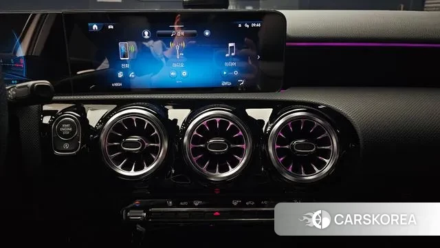 Mercedes-Benz A-Class W177 2024 Белый из Кореи, фото 5