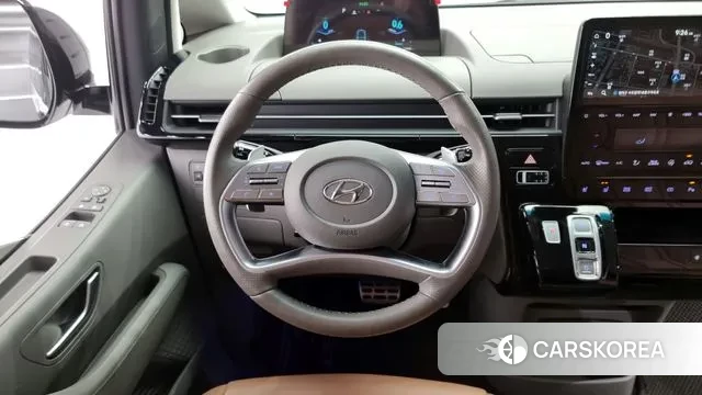 Hyundai Staria 2023 Белый из Кореи, фото 5